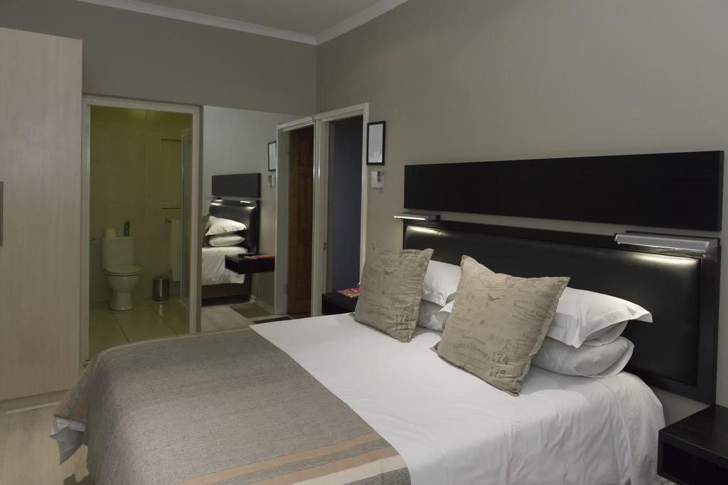 The Suburban Guest House Bloemfontein Chambre photo