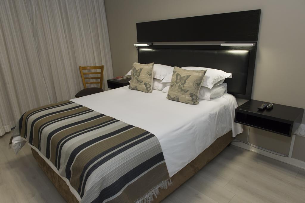 The Suburban Guest House Bloemfontein Chambre photo